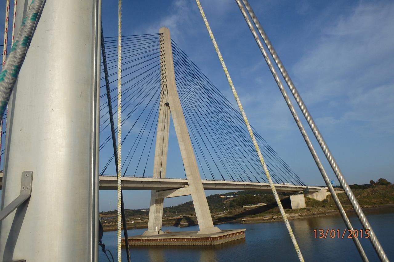 Passage du pont qui enjambe le Guadiana -