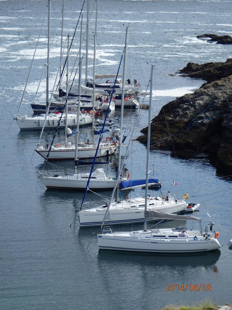 Lambarena au mouillage à Belle-Ile