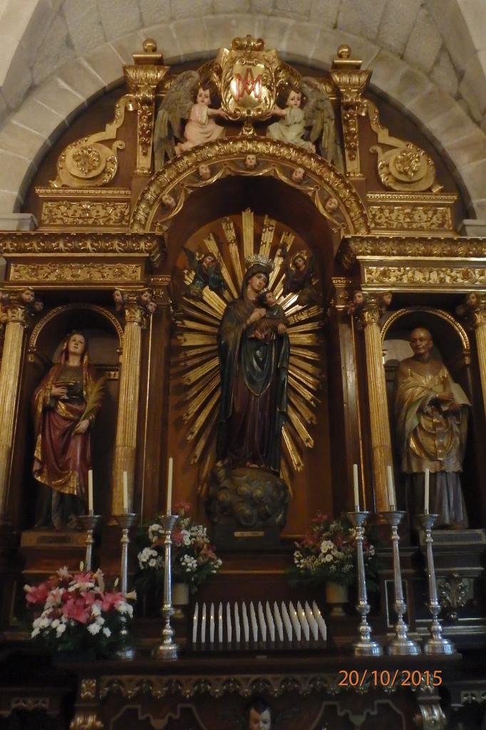 Eglise St Augustin : dorures sur bois sombre