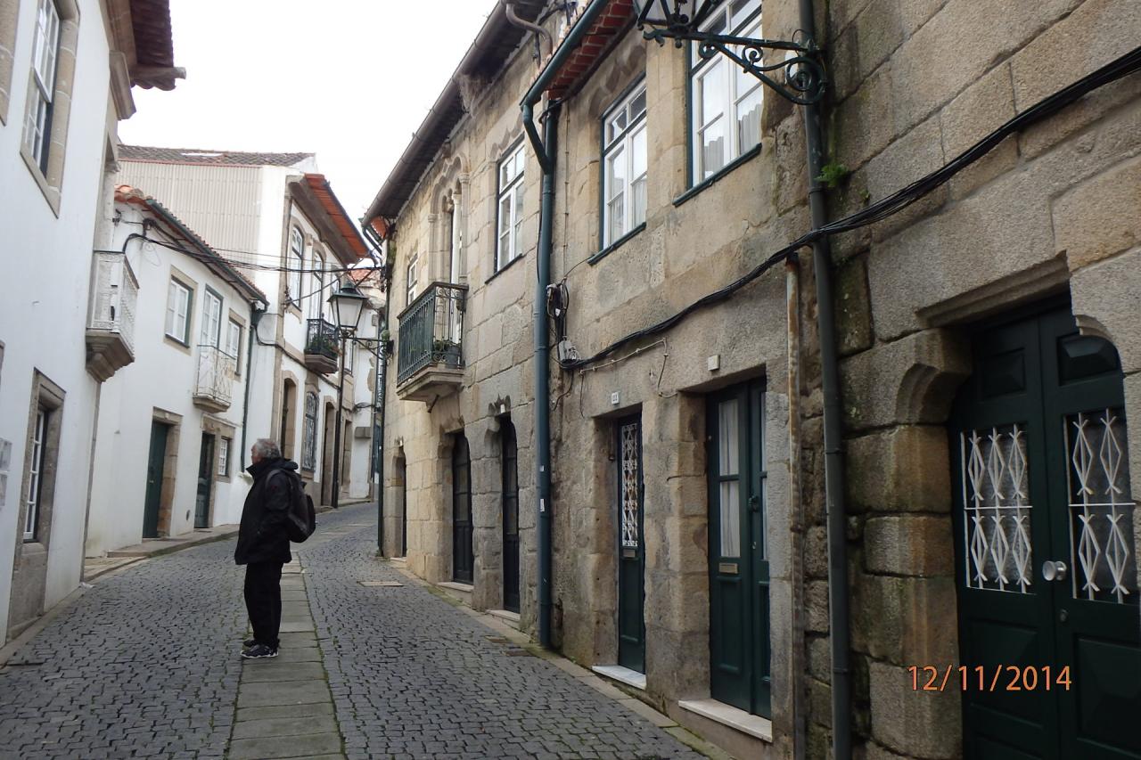 une rue dans la vielle ville de Vila do Condé