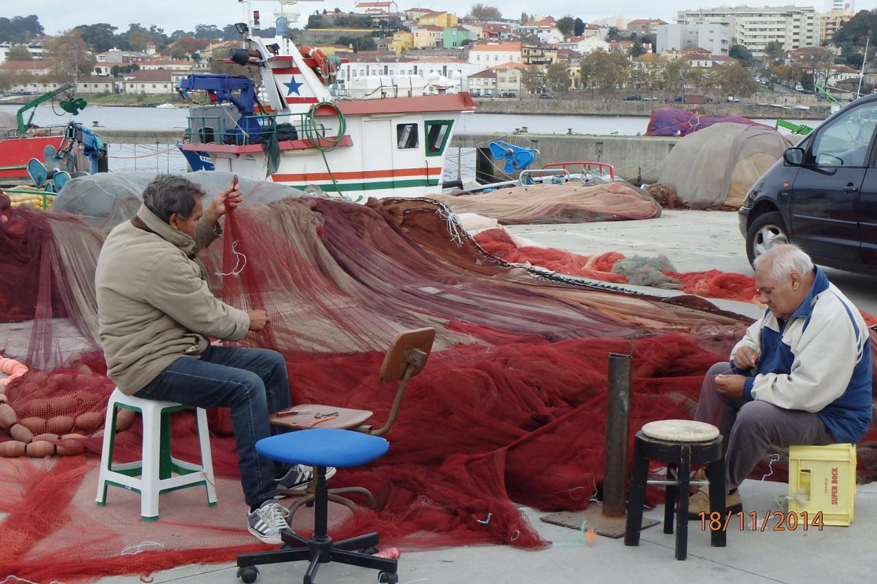 Gaia : pêcheurs sur les rives du Douro