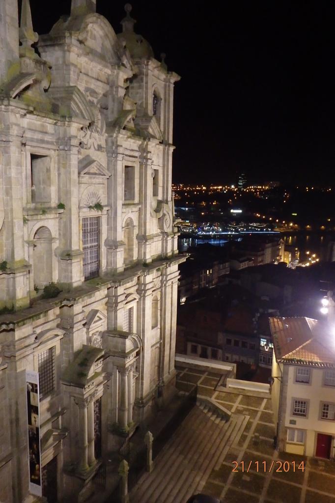 Porto :une église et le Douro en contrebas
