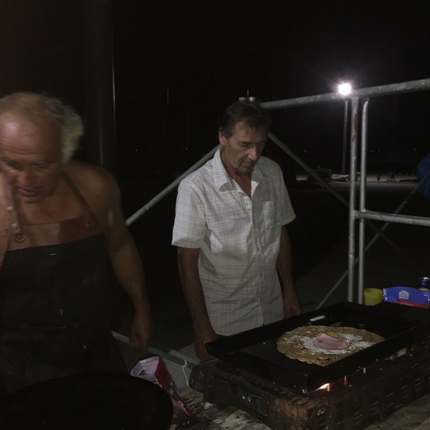 Thierry à la crepière et Jean-Luc au service